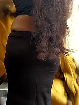 Snapshot of yoursana- chatting on December 17, 2024, 3:17 am yoursana- online show from December 17, 2024, 3:17 am