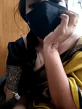 Snapshot of yoursana- chatting on January 3, 2025, 3:27 am yoursana- online show from January 3, 2025, 3:27 am