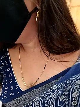 Snapshot of yoursana- chatting on January 4, 2025, 4:54 pm yoursana- online show from January 4, 2025, 4:54 pm