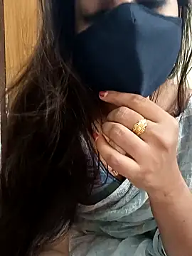 Snapshot of yoursana- chatting on January 5, 2025, 6:13 pm yoursana- online show from January 5, 2025, 6:13 pm