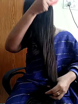 Snapshot of yoursana- chatting on January 8, 2025, 3:51 am yoursana- online show from January 8, 2025, 3:51 am