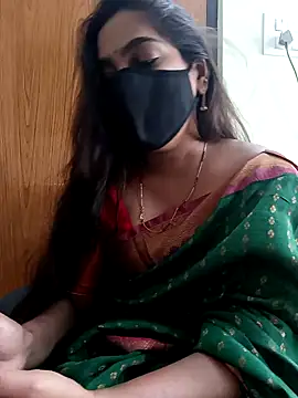 Snapshot of yoursana- chatting on January 16, 2025, 5:11 am yoursana- online show from January 16, 2025, 5:11 am