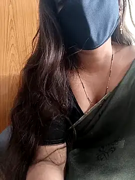 Snapshot of yoursana- chatting on January 27, 2025, 5:47 am yoursana- online show from January 27, 2025, 5:47 am