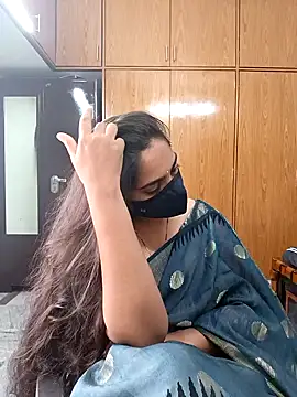 Snapshot of yoursana- chatting on February 1, 2025, 4:03 am yoursana- online show from February 1, 2025, 4:03 am