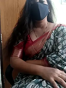 Snapshot of yoursana- chatting on February 5, 2025, 4:48 am yoursana- online show from February 5, 2025, 4:48 am