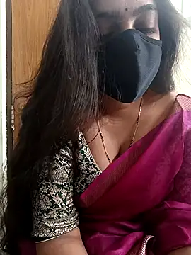 Snapshot of yoursana- chatting on March 7, 2025, 3:40 am yoursana- online show from March 7, 2025, 3:40 am