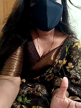 Snapshot of yoursana- chatting on September 9, 2025, 1:21 pm yoursana- online show from September 9, 2025, 1:21 pm