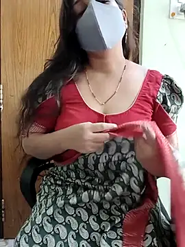 Snapshot of yoursana- chatting on October 9, 2025, 4:32 am yoursana- online show from October 9, 2025, 4:32 am