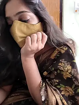 Snapshot of yoursana- chatting on October 10, 2025, 5:06 am yoursana- online show from October 10, 2025, 5:06 am