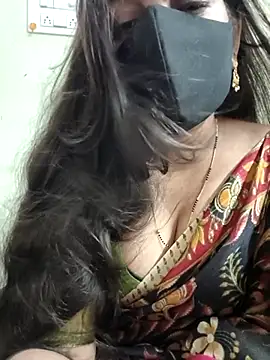 Snapshot of yoursana- chatting on October 26, 2025, 4:35 pm yoursana- online show from October 26, 2025, 4:35 pm