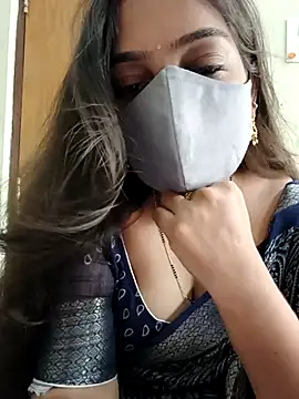 Snapshot of yoursana- chatting on November 5, 2025, 4:34 am yoursana- online show from November 5, 2025, 4:34 am