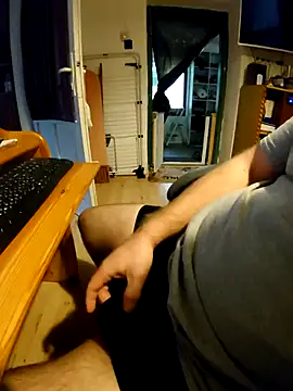 anonymus9006 online show from November 24, 2025, 11:32 am