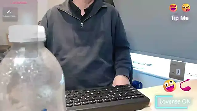 bigbadjon69 online show from January 14, 2025, 2:22 pm