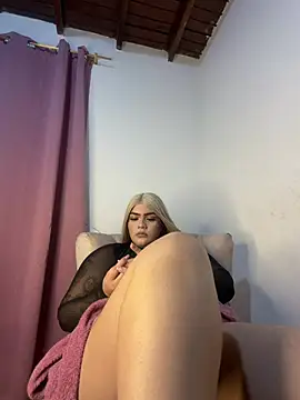 Snapshot of sweet_dalila chatting on May 3, 2026, 6:52 am sweet dalila online show from May 3, 2026, 6:52 am