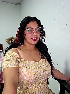 Mary pinkish online show from November 18, 2025, 12:49 am