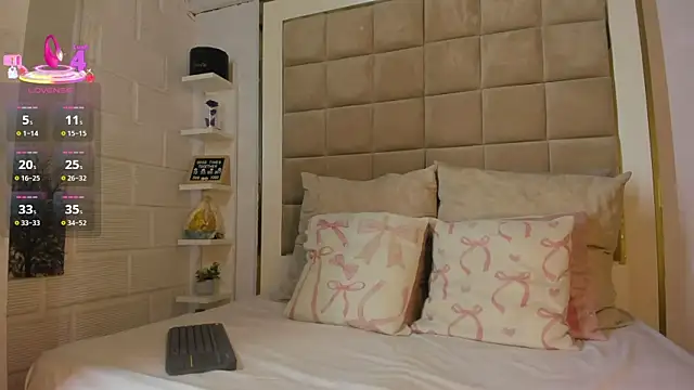 Snapshot of Victoria_adaams chatting on December 19, 2025, 1:51 pm Victoria adaams online show from December 19, 2025, 1:51 pm