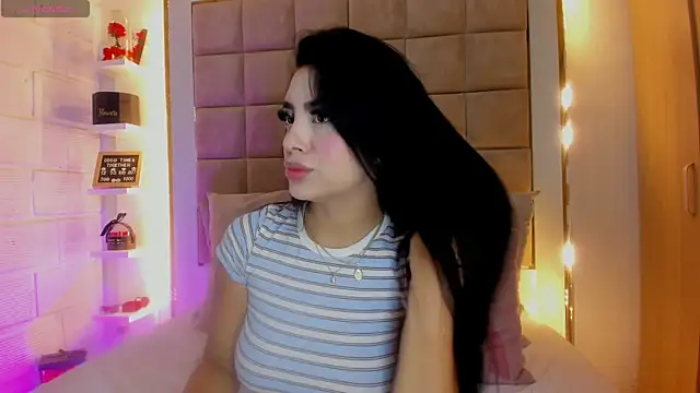 Snapshot of Victoria_adaams chatting on April 20, 2026, 12:19 pm Victoria adaams online show from April 20, 2026, 12:19 pm