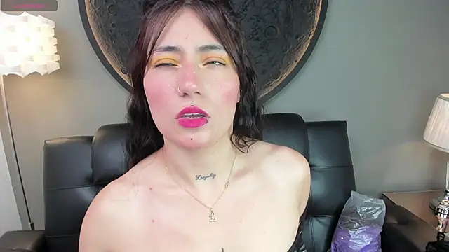 miss sharlotte18 online show from January 7, 2025, 6:03 pm