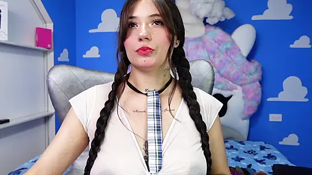 miss sharlotte18 online show from June 2, 2026, 6:10 pm