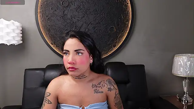 miss vaiolette online show from June 16, 2026, 11:02 am