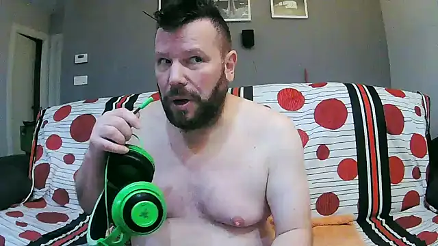 txan9876 online show from November 5, 2025, 11:05 pm