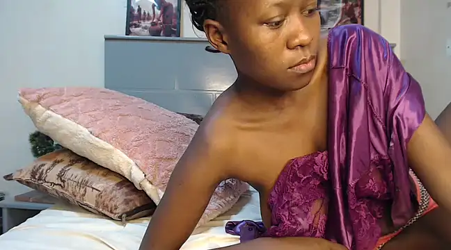 CandyLovesU2 online show from March 5, 2025, 8:32 am