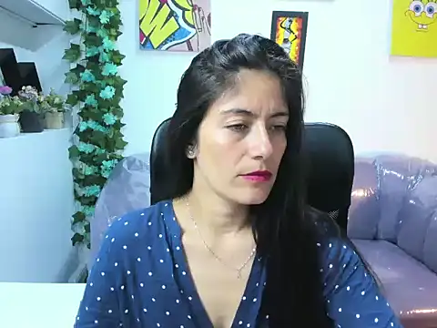 Snapshot of AnnyMilet_ chatting on July 31, 2026, 1:32 pm AnnyMilet online show from July 31, 2026, 1:32 pm