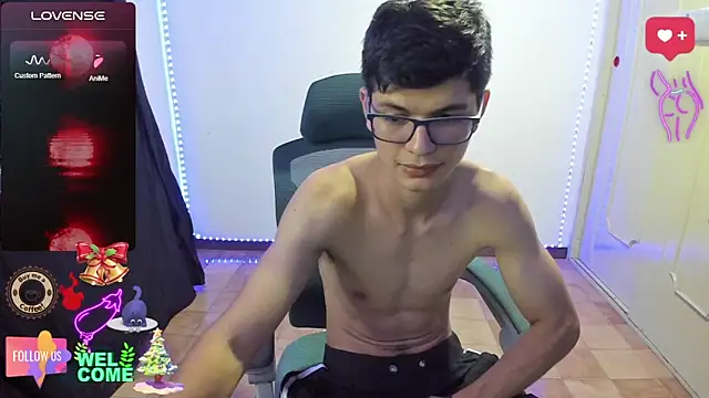 Snapshot of GoldenProject chatting on March 9, 2025, 3:01 am GoldenProject online show from March 9, 2025, 3:01 am