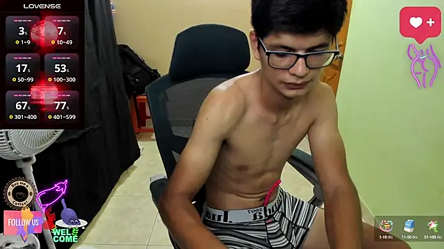 Snapshot of GoldenProject chatting on October 6, 2025, 2:20 am GoldenProject online show from October 6, 2025, 2:20 am