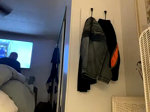 Dval1993 online show from October 23, 2025, 5:40 am