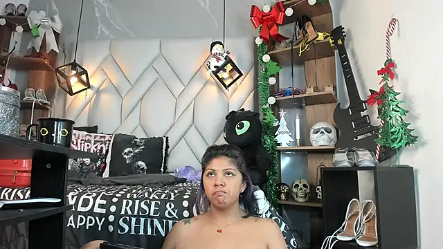 Snapshot of MirandaHaguen chatting on January 8, 2025, 3:51 am MirandaHaguen online show from January 8, 2025, 3:51 am