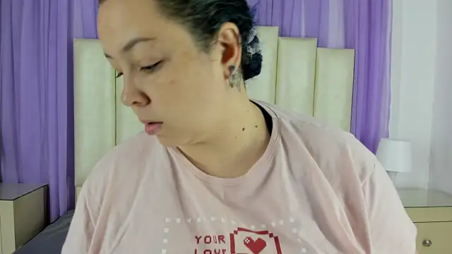 mollieblue69 online show from December 12, 2024, 12:01 pm