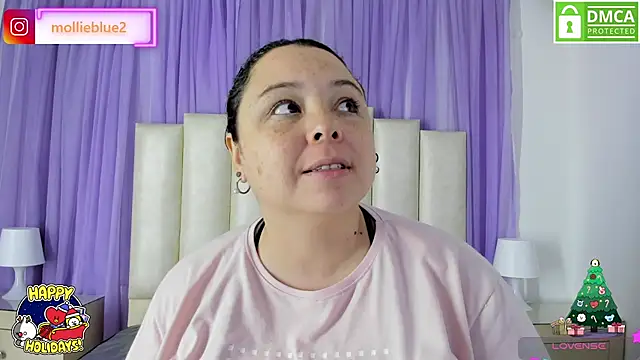 mollieblue69 online show from December 24, 2024, 12:11 pm