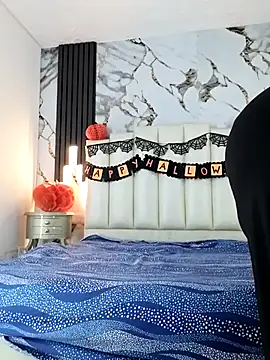 mollieblue69 online show from October 30, 2025, 1:01 pm