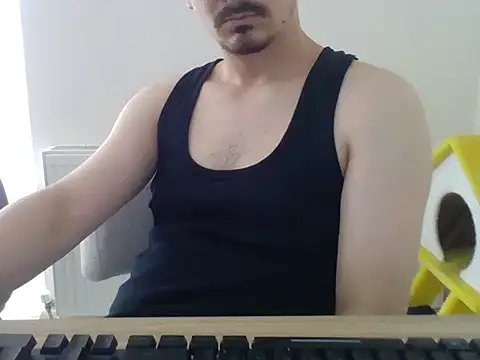 Snapshot of keayziem chatting on July 30, 2026, 10:47 am keayziem online show from July 30, 2026, 10:47 am