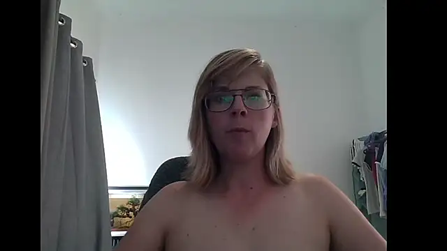 SavannaGirly online show from March 6, 2025, 11:58 am