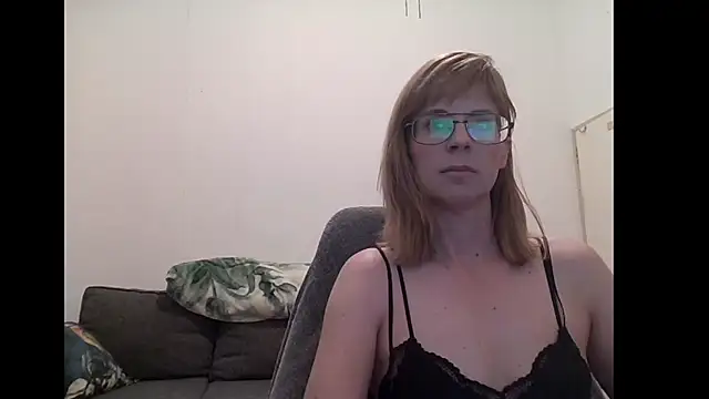 SavannaGirly online show from October 8, 2025, 7:17 am