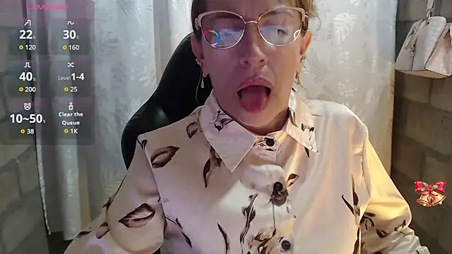 Chayla Ruiz online show from March 3, 2026, 7:20 pm