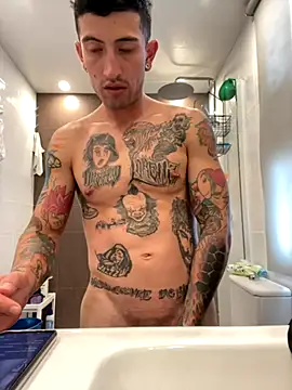 wethkisses online show from October 9, 2025, 2:37 pm