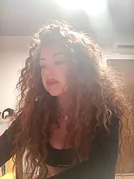 CurlyElisa online show from April 4, 2026, 10:18 pm