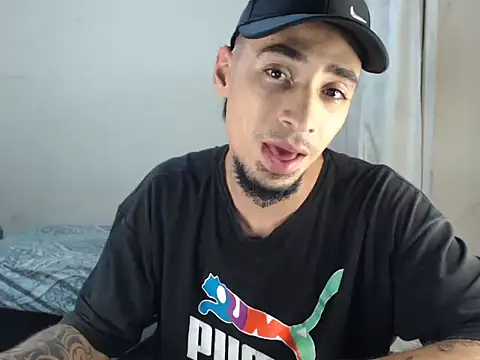 emiliano hottt online show from January 31, 2025, 4:25 am