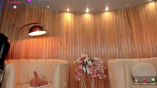 MaryLewis  online show from March 17, 2025, 5:49 pm