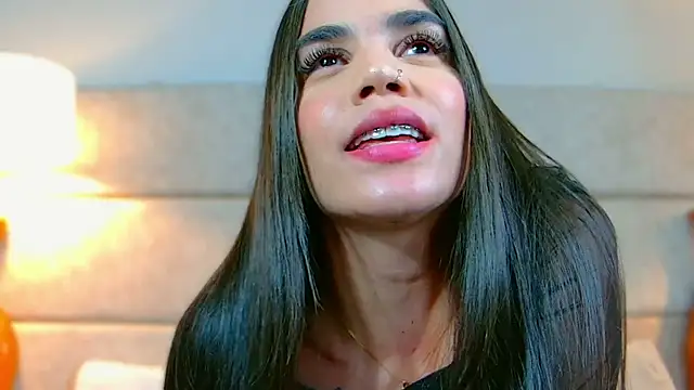 April Cutee online show from January 12, 2025, 6:59 pm