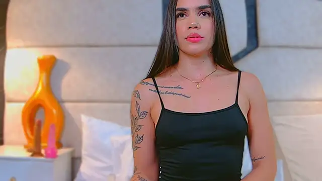 April Cutee online show from February 19, 2025, 3:05 pm