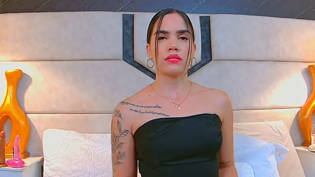 April Cutee online show from March 3, 2025, 7:39 pm