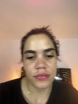 April Cutee online show from September 27, 2025, 7:30 pm