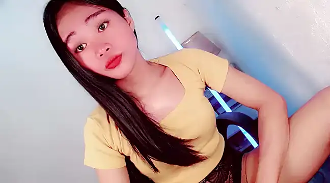 Snapshot of amomentoflust69 chatting on December 22, 2024, 12:05 pm amomentoflust69 online show from December 22, 2024, 12:05 pm