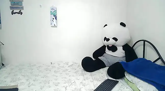 Snapshot of rihanna22 chatting on February 8, 2025, 2:27 pm rihanna22 online show from February 8, 2025, 2:27 pm