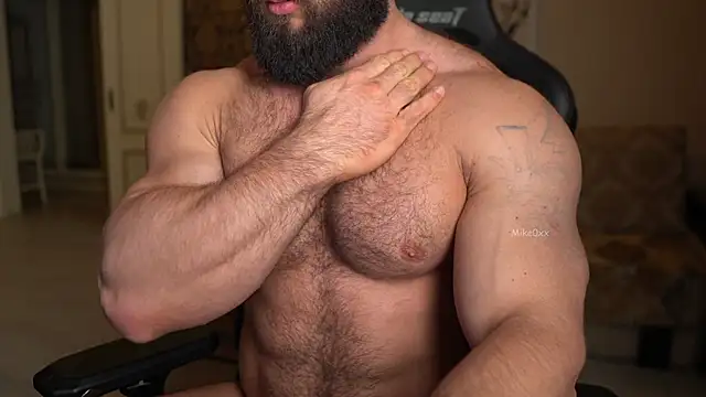 Snapshot of mike0xx chatting on October 9, 2025, 1:53 pm mike0xx online show from October 9, 2025, 1:53 pm