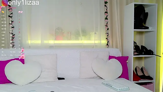 Only1liza online show from April 9, 2026, 10:26 pm